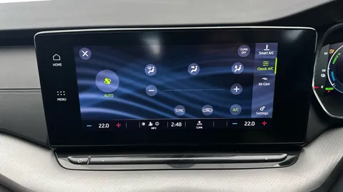 Thumbnail image for the Škoda Octavia 1.4 TSI iV 13kWh SE Technology   Plug-in  DSG