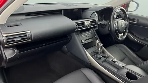 Thumbnail image for the Lexus Is 2.5 300h    E-CVT