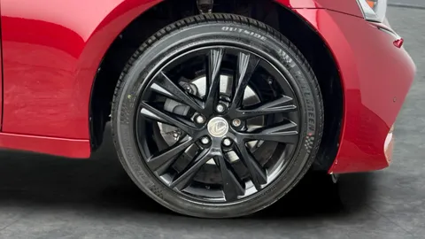 Thumbnail image for the Lexus Is 2.5 300h    E-CVT