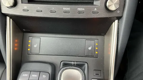 Thumbnail image for the Lexus Is 2.5 300h    E-CVT