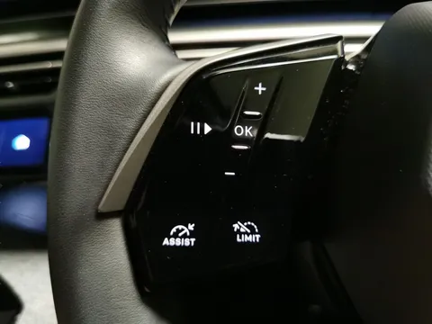 Thumbnail image for the Peugeot 3008 1.2 MHEV Allure    e-DSC