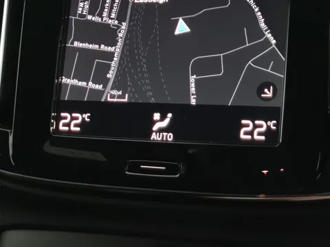 Thumbnail image for the Volvo XC40 1.5h T4 Recharge 10.7kWh R-Design   Plug-in