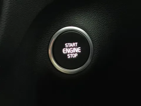 Thumbnail image for the Volvo XC40 1.5h T4 Recharge 10.7kWh R-Design   Plug-in