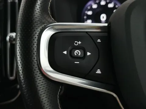 Thumbnail image for the Volvo XC40 1.5h T4 Recharge 10.7kWh R-Design   Plug-in