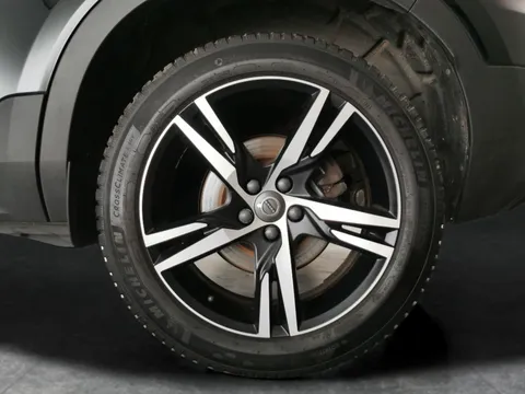 Thumbnail image for the Volvo XC40 1.5h T4 Recharge 10.7kWh R-Design   Plug-in