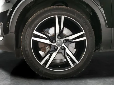 Thumbnail image for the Volvo XC40 1.5h T4 Recharge 10.7kWh R-Design   Plug-in
