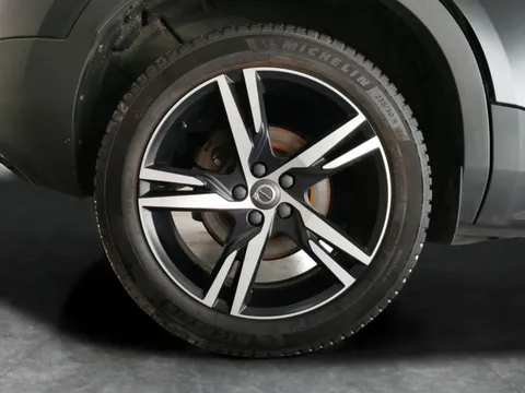 Thumbnail image for the Volvo XC40 1.5h T4 Recharge 10.7kWh R-Design   Plug-in