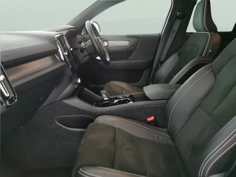 Thumbnail image for the Volvo XC40 1.5h T4 Recharge 10.7kWh R-Design   Plug-in