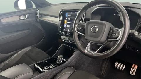 Thumbnail image for the Volvo XC40 1.5h T5 Twin Engine Recharge 10.7kWh R-Design Pro   Plug-in