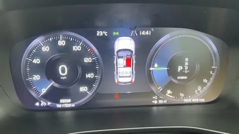 Thumbnail image for the Volvo XC40 1.5h T5 Twin Engine Recharge 10.7kWh R-Design Pro   Plug-in