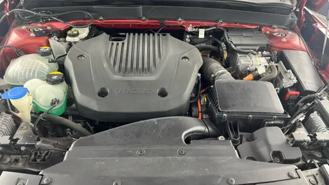 Thumbnail image for the Volvo XC40 1.5h T5 Twin Engine Recharge 10.7kWh R-Design Pro   Plug-in