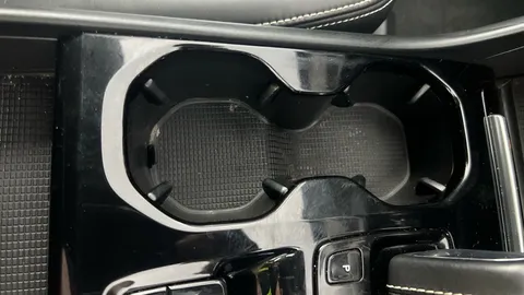 Thumbnail image for the Volvo XC40 1.5h T5 Twin Engine Recharge 10.7kWh R-Design Pro   Plug-in