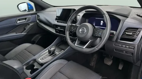 Thumbnail image for the Nissan Qashqai 1.3 DIG-T MHEV Tekna    XTRON