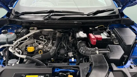 Thumbnail image for the Nissan Qashqai 1.3 DIG-T MHEV Tekna    XTRON