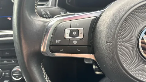 Thumbnail image for the Volkswagen T-Roc 1.5 TSI GPF EVO R-Line   DSG