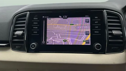 Thumbnail image for the Škoda Karoq 1.5 TSI ACT SE L   DSG