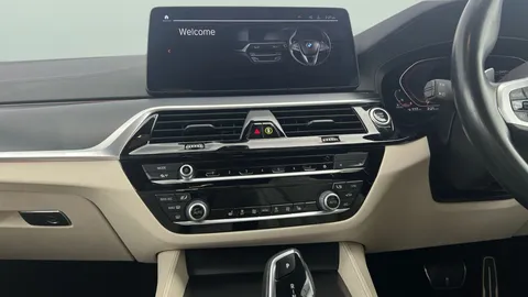 Thumbnail image for the BMW 5 Series 2.0 520d MHT M Sport    Steptronic