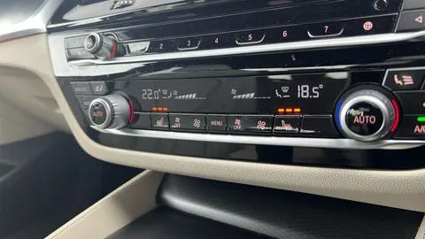 Thumbnail image for the BMW 5 Series 2.0 520d MHT M Sport    Steptronic
