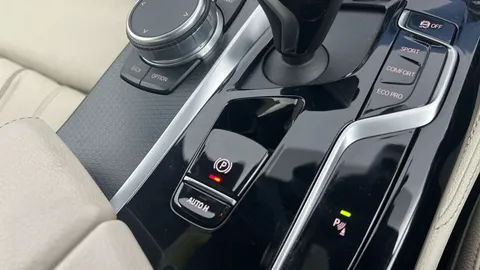 Thumbnail image for the BMW 5 Series 2.0 520d MHT M Sport    Steptronic