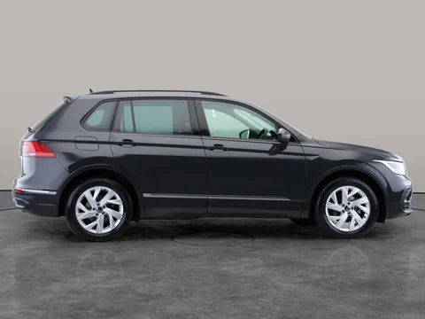 Thumbnail image for the Volkswagen Tiguan 2.0 TDI Life   DSG