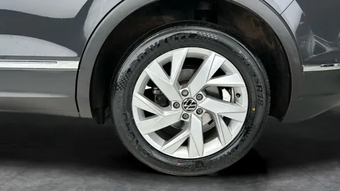 Thumbnail image for the Volkswagen Tiguan 2.0 TDI Life   DSG