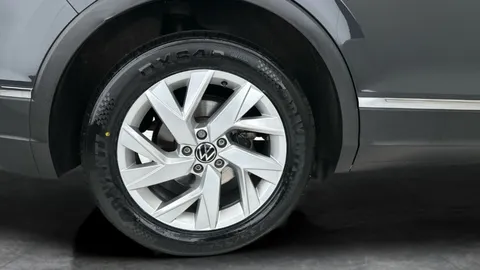 Thumbnail image for the Volkswagen Tiguan 2.0 TDI Life   DSG