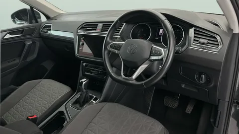 Thumbnail image for the Volkswagen Tiguan 2.0 TDI Life   DSG