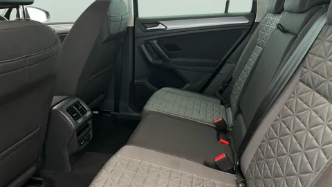 Thumbnail image for the Volkswagen Tiguan 2.0 TDI Life   DSG