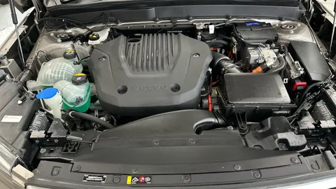Thumbnail image for the Volvo XC40 1.5h T4 Recharge 10.7kWh Inscription Expression   Plug-in