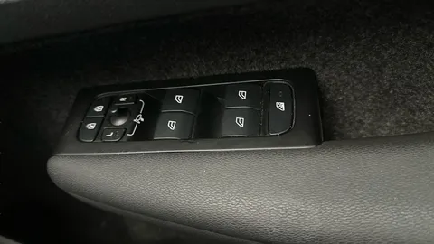 Thumbnail image for the Volvo XC40 1.5h T4 Recharge 10.7kWh Inscription Expression   Plug-in