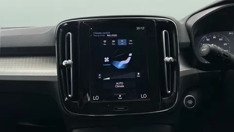 Thumbnail image for the Volvo XC40 1.5h T4 Recharge 10.7kWh Inscription Expression   Plug-in