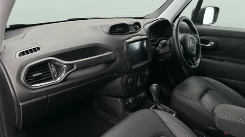 Thumbnail image for the Jeep Renegade 1.3 GSE T4 11.4kWh S   Plug-in  4xe