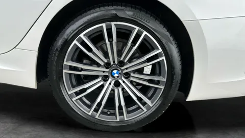 Thumbnail image for the BMW 3 Series 2.0 320i M Sport