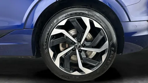 Thumbnail image for the Audi E-Tron 50 Black Edition   quattro 71.2kWh (11kW Charger)