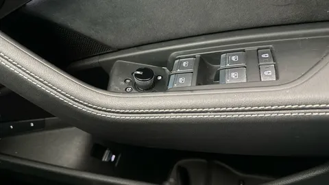 Thumbnail image for the Audi E-Tron 50 S line   quattro 71.2kWh (11kW Charger)