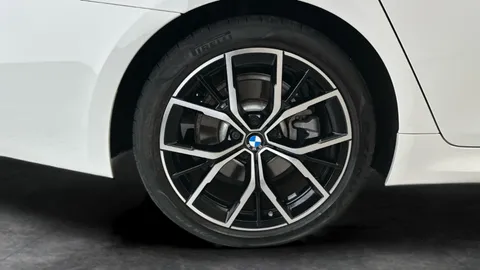 Thumbnail image for the BMW 5 Series 2.0 520d MHT M Sport    Steptronic