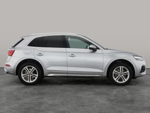 Thumbnail image for the Audi Q5 2.0 TDI 40 S line   S Tronic quattro
