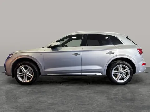 Thumbnail image for the Audi Q5 2.0 TDI 40 S line   S Tronic quattro