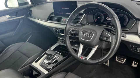 Thumbnail image for the Audi Q5 2.0 TDI 40 S line   S Tronic quattro