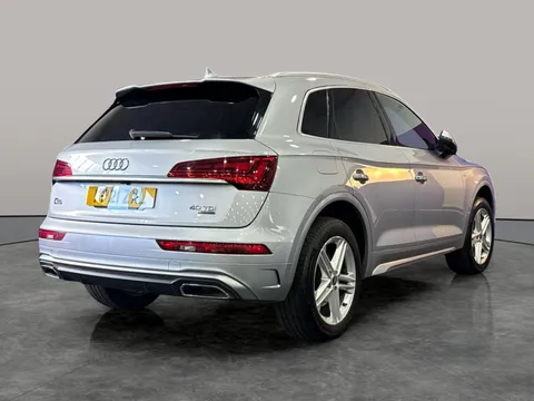 Thumbnail image for the Audi Q5 2.0 TDI 40 S line   S Tronic quattro