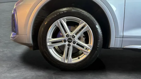 Thumbnail image for the Audi Q5 2.0 TDI 40 S line   S Tronic quattro