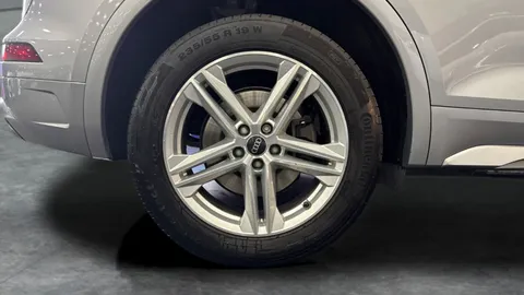 Thumbnail image for the Audi Q5 2.0 TDI 40 S line   S Tronic quattro
