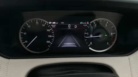 Thumbnail image for the Land Rover Range Rover Velar 2.0 D200 MHEV R-Dynamic S   4WD