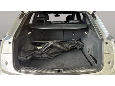 Thumbnail image for the Audi Q5 2.0 TDI 40 S line   S Tronic quattro