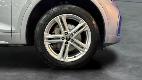 Thumbnail image for the Audi Q5 2.0 TDI 40 S line   S Tronic quattro