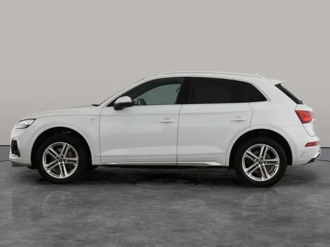 Thumbnail image for the Audi Q5 2.0 TDI 40 S line   S Tronic quattro