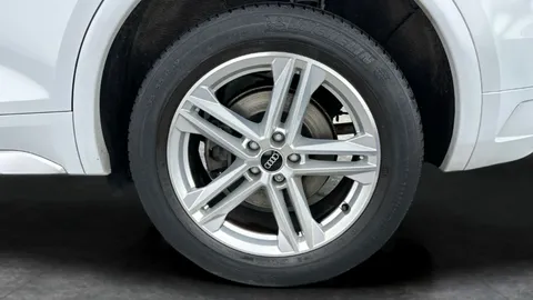 Thumbnail image for the Audi Q5 2.0 TDI 40 S line   S Tronic quattro