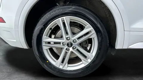 Thumbnail image for the Audi Q5 2.0 TDI 40 S line   S Tronic quattro
