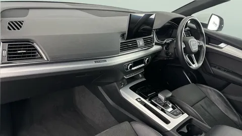 Thumbnail image for the Audi Q5 2.0 TDI 40 S line   S Tronic quattro