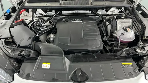 Thumbnail image for the Audi Q5 2.0 TDI 40 S line   S Tronic quattro